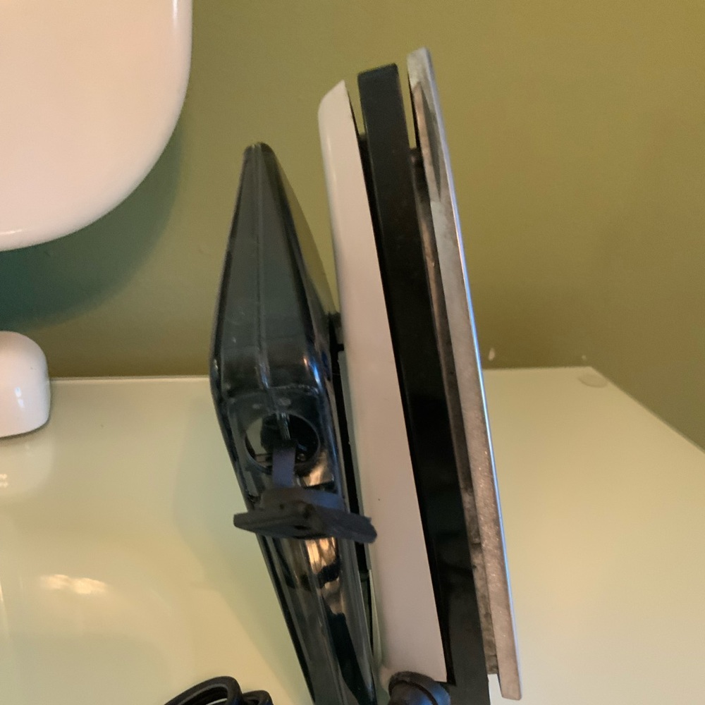Black and decker travel iron - Picture 5 of 11